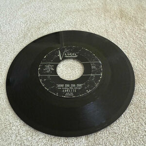 Vista 7" Vinyl Record - Annette - Pineapple Princess - Black